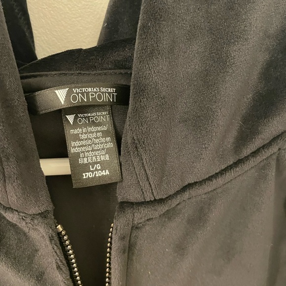 Black velour Victoria Secret Cropped Hoodie with bling - NWOT - Picture 3 of 4